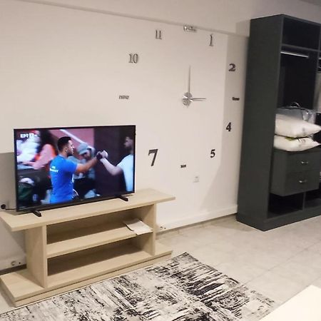 Sofia'S Getaway Apartment Tesalonika Bagian luar foto