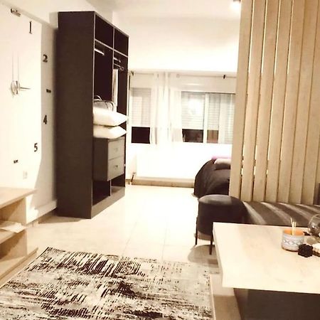 Sofia'S Getaway Apartment Tesalonika Bagian luar foto