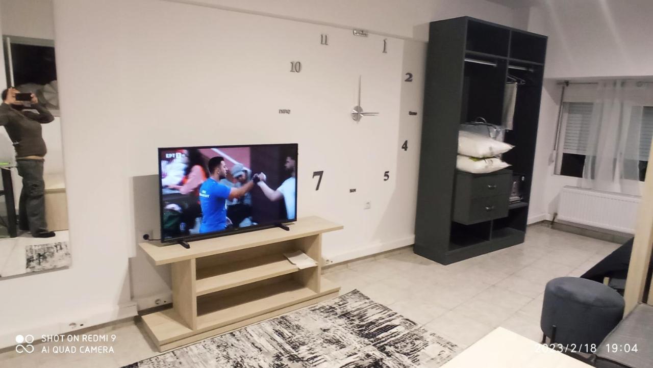 Sofia'S Getaway Apartment Tesalonika Bagian luar foto
